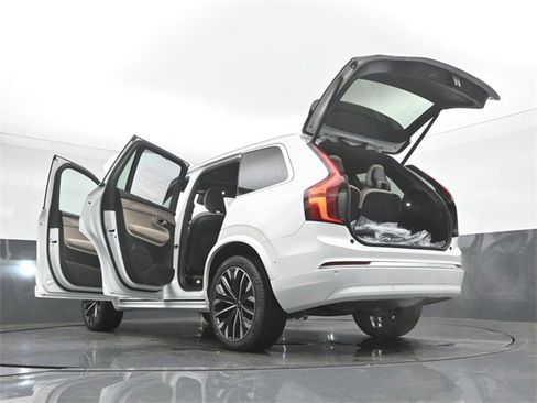 New 2026 Volvo XC90 B6 Ultra image 57