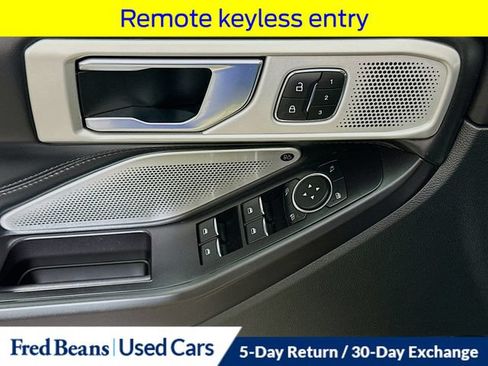 Certified 2020 Ford Explorer Platinum w/ Premium Technology Package AWD/4WD image 24