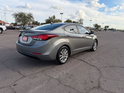 Used 2014 Hyundai Elantra SE w/ Option Group 02 image 9