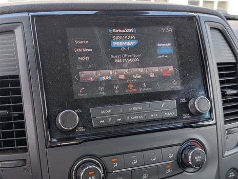 Used 2022 Nissan Titan SV image 12