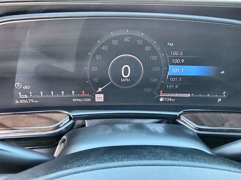 Certified 2021 Cadillac Escalade Premium Luxury Platinum image 12