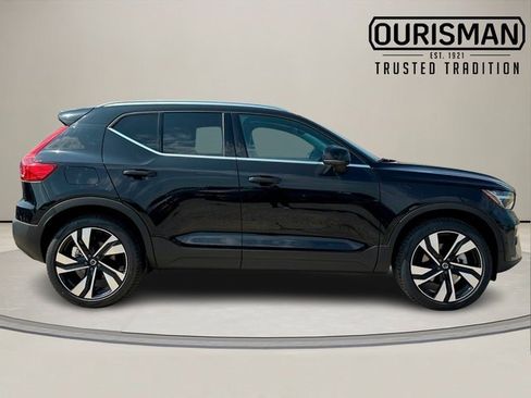 New 2025 Volvo XC40 B5 Ultra w/ Climate Package image 6