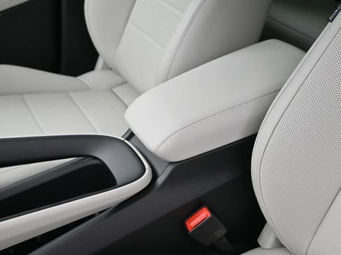 New 2026 Porsche Macan Electric image 20