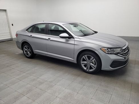 Used 2024 Volkswagen Jetta SE image 11