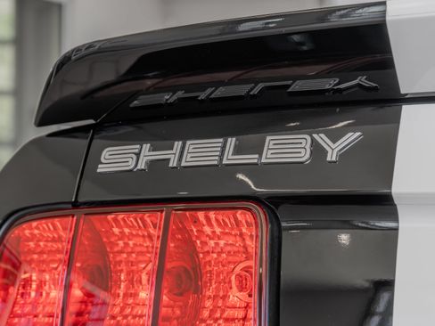 Used 2007 Ford Mustang Shelby GT500 RWD image 22
