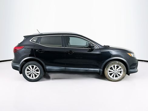 Used 2017 Nissan Rogue Sport SV w/ SV All-Weather Package FWD image 10