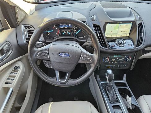 Used 2019 Ford Escape Titanium image 14