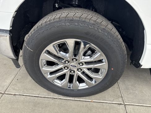 New 2025 Ford F150 Lariat w/ Equipment Group 501A Mid image 9