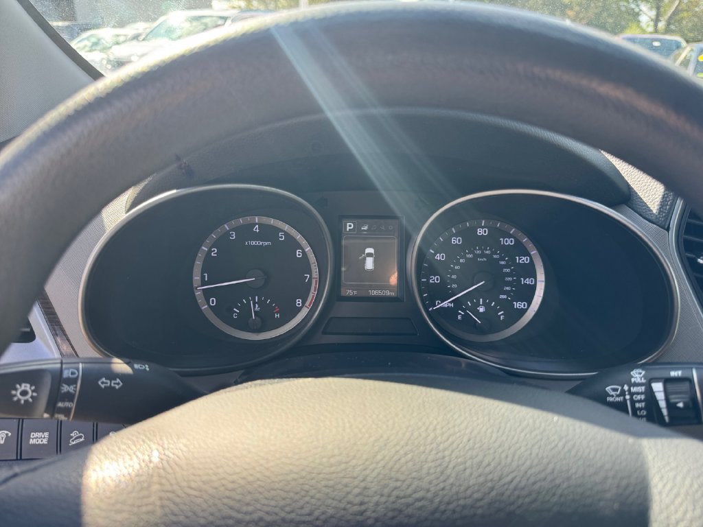 Used 2017 Hyundai Santa Fe SE w/ Cargo Package FWD image 14