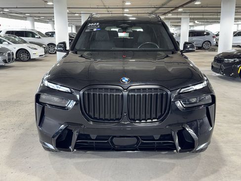 Certified 2025 BMW X7 xDrive40i w/ M Sport Package image 3