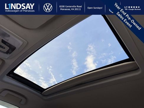 Used 2018 Toyota Sienna XLE image 19