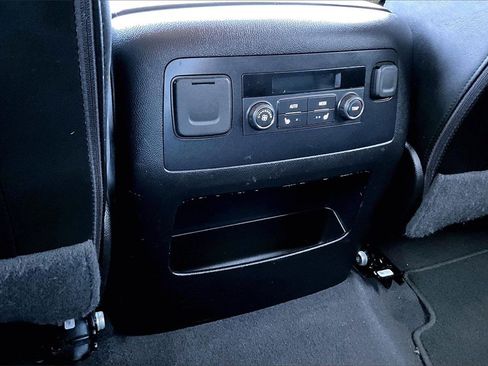 Used 2020 GMC Yukon XL Denali image 35