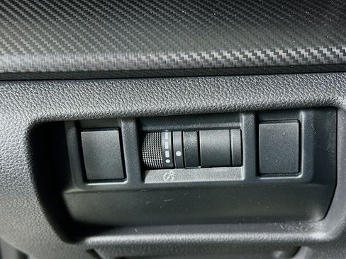 Used 2025 Subaru Crosstrek 2.0i Premium image 16