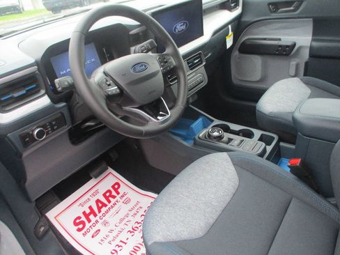 New 2025 Ford Maverick XLT w/ XLT Luxury Package AWD/4WD image 4
