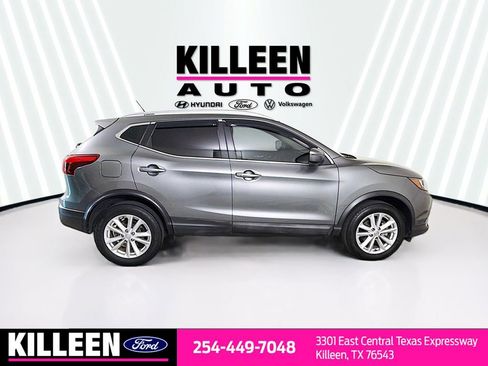 Used 2018 Nissan Rogue Sport SV w/ SV All-Weather Package image 9
