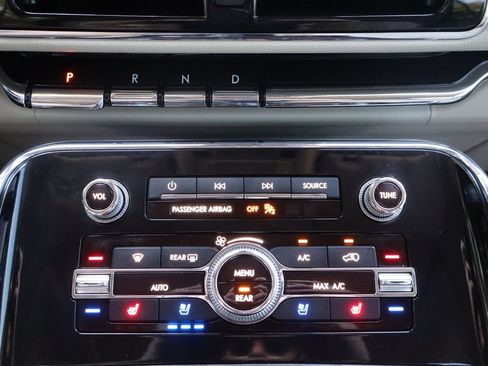 Used 2018 Lincoln Navigator Reserve w/ Technology Package AWD/4WD image 39
