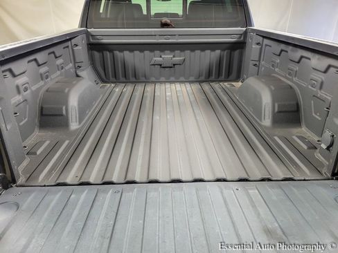 Used 2021 Chevrolet Silverado 1500 LT Trail Boss w/ Convenience Package II image 22