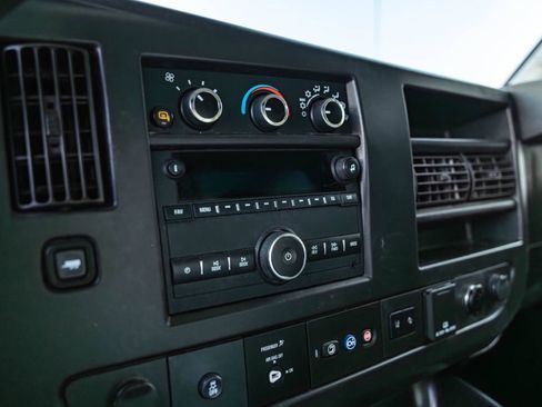 Used 2021 Chevrolet Express 3500 w/ Driver Convenience Package image 6
