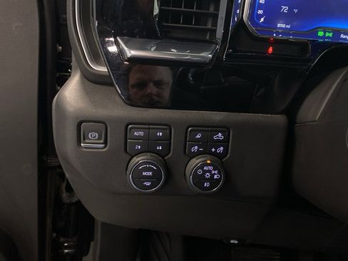 Used 2023 Chevrolet Silverado 1500 LTZ image 23