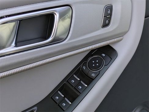 New 2026 Ford Explorer Active w/ Active Comfort Package image 12