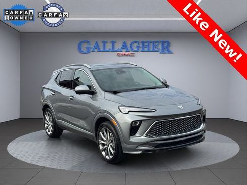 Used 2025 Buick Encore GX Avenir w/ Avenir Technology Package image 1