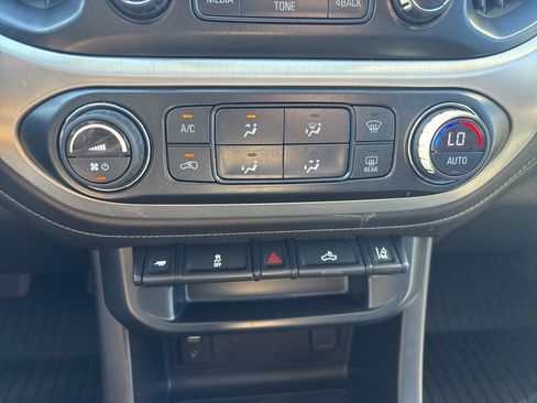 Used 2016 GMC Canyon SLE w/ SLE Convenience Package image 25