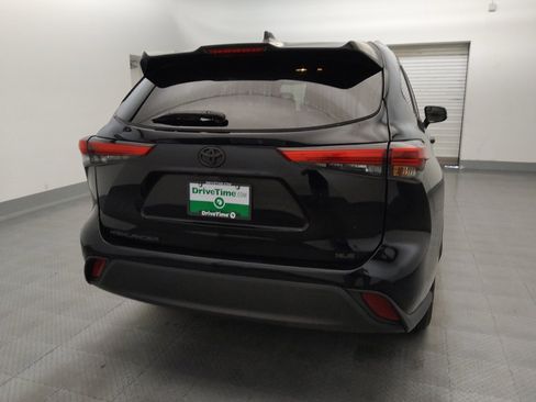 Used 2022 Toyota Highlander XLE FWD image 7