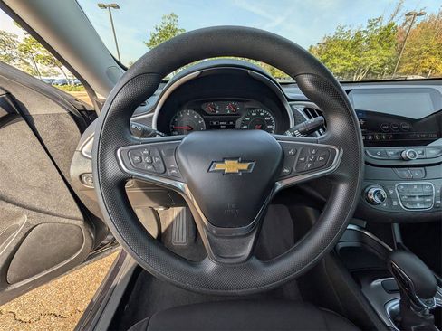Used 2023 Chevrolet Malibu LT image 10
