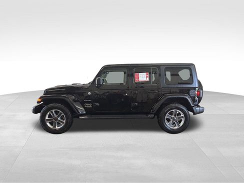 Used 2021 Jeep Wrangler Unlimited Sahara w/ Uconnect 4C Nav & Sound Group AWD/4WD image 2