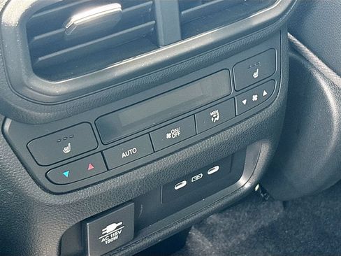 Used 2024 Honda Pilot Elite image 27