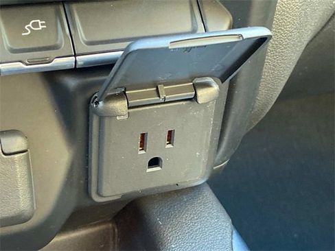 Used 2022 GMC Sierra 1500 SLT w/ SLT Premium Package image 27