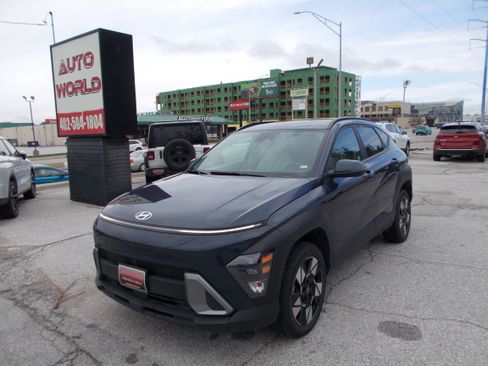 Used 2024 Hyundai Kona SEL image 1