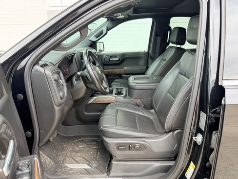 Used 2019 Chevrolet Silverado 1500 High Country w/ Technology Package AWD/4WD image 11