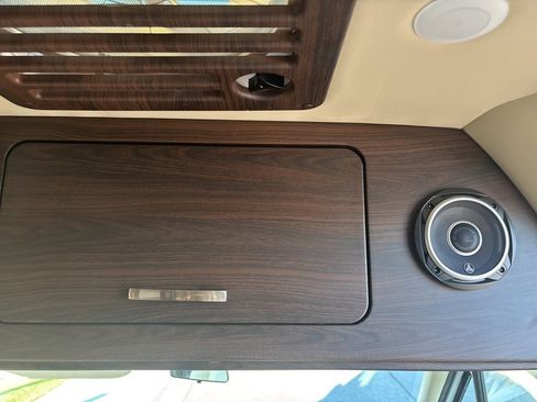 Used 2022 Mercedes-Benz Sprinter 144 Cargo image 23