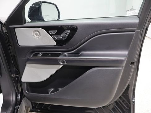 Used 2020 Lincoln Aviator Reserve w/ Equipment Group 202A AWD/4WD image 24
