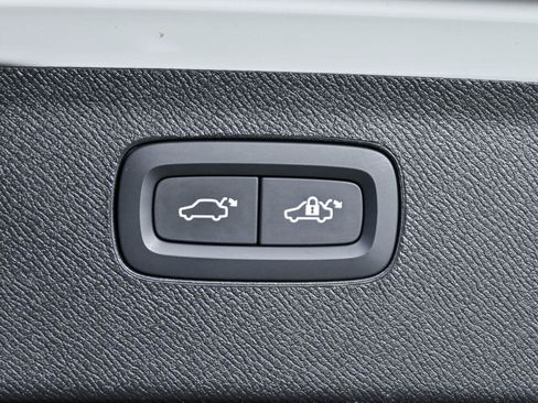 Certified 2026 Volvo XC90 B6 Ultra AWD/4WD image 32