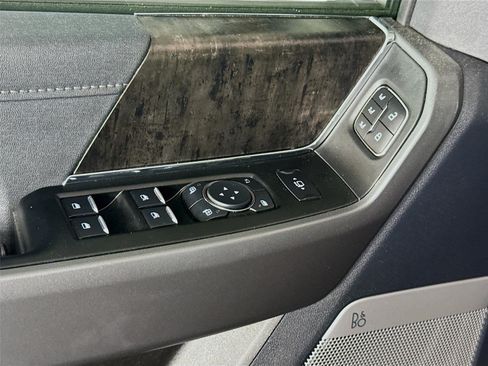 Used 2026 Ford F250 Lariat w/ Lariat Premium Package AWD/4WD image 19