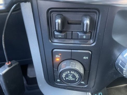 Used 2022 Ford F150 Lariat image 45