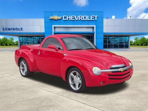 Used 2005 Chevrolet SSR w/ Preferred Equipment Group RWD image 1