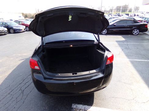 Used 2017 Chevrolet Impala LT w/ Leather Package image 20