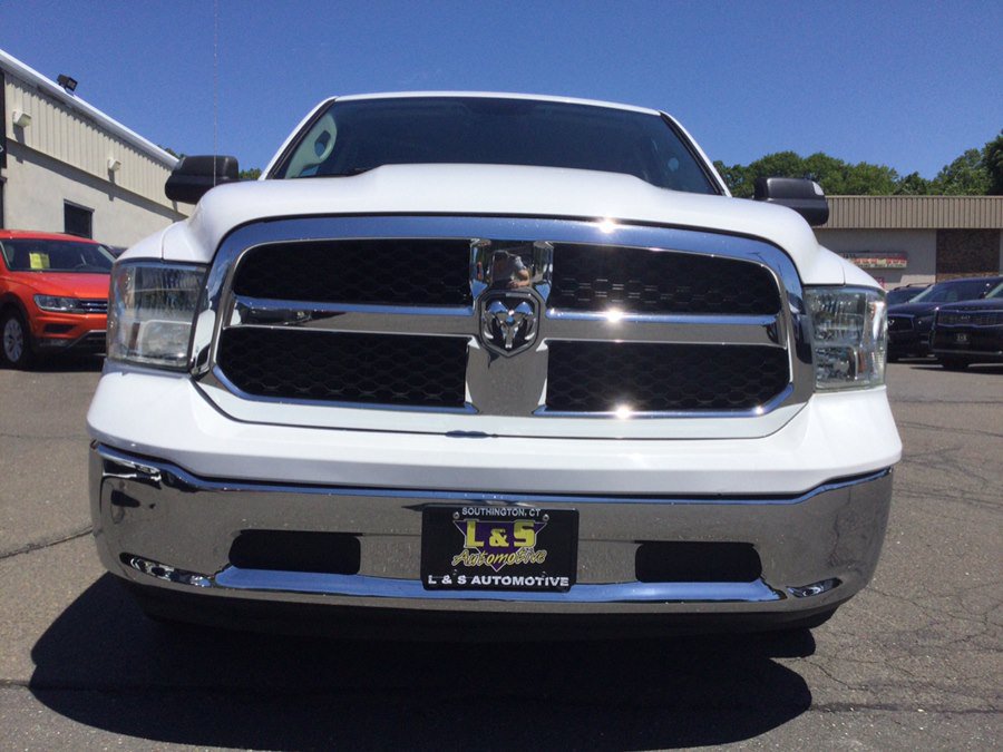Used 2019 RAM 1500 Classic SLT AWD/4WD image 4