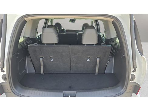 Certified 2024 Hyundai Santa Fe Limited AWD/4WD image 9