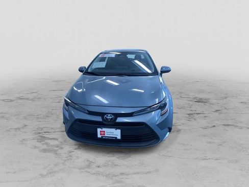 Certified 2025 Toyota Corolla LE image 4