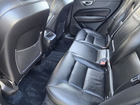 Certified 2023 Volvo XC60 B5 Core w/ Climate Package image 39