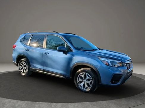 Used 2021 Subaru Forester Premium AWD/4WD image 6