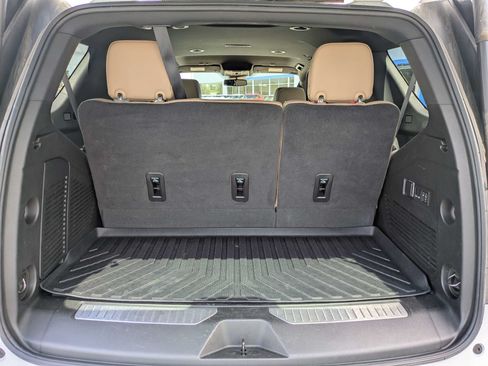 Used 2024 Chevrolet Tahoe Premier RWD image 7