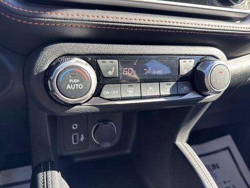 Used 2020 Nissan Kicks SR w/ SR Premium Package image 18