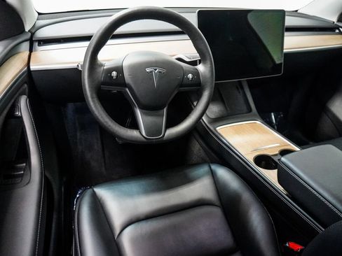 Used 2023 Tesla Model Y Long Range AWD/4WD image 12