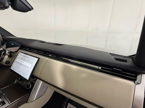 Used 2023 Land Rover Range Rover Long Wheelbase SE AWD/4WD image 31