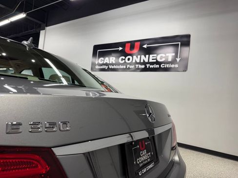 Used 2014 Mercedes-Benz E 350 4MATIC Sedan image 22